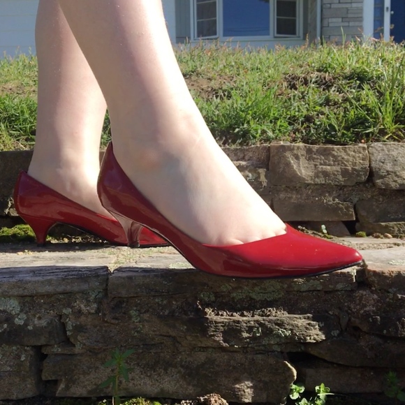 BCBG Red Pointed Toe Kitten Heels - Picture 2 of 7